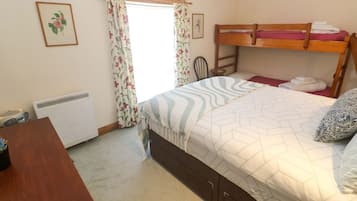 3 bedrooms, WiFi (free), individually decorated, individually furnished