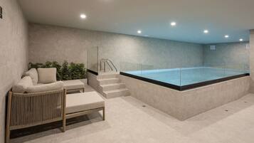 Piscine couverte, piscine chauffée