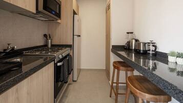 Fridge, microwave, oven, stovetop
