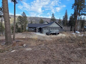 Exterior - 4-bedroom Mountain home above the Vallecito Reservoir with AC, fitness room (Bayfield)