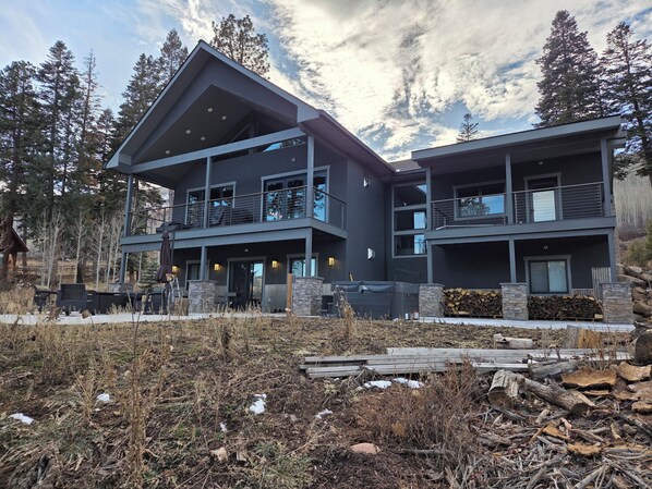 Exterior - 4-bedroom Mountain home above the Vallecito Reservoir with AC, fitness room (Bayfield)
