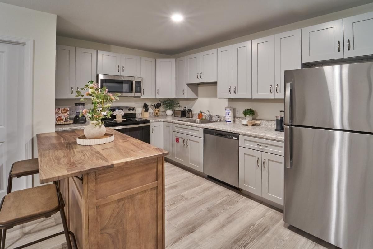 Condo, 1 Queen Bed with Sofa bed (The Ruby 103) | Private kitchen
