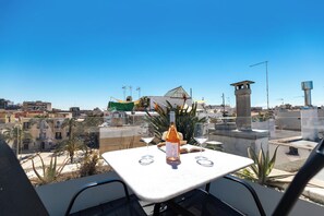 Outdoor dining - Harbour - Superior Room Cove (Trani)
