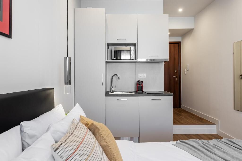 Superior Double Room, City View | Blackout drapes, soundproofing, iron/ironing board, WiFi (free)