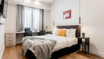 Superior Double Room, City View | Langsir/tirai gelap terus, kalis bunyi, seterika/papan seterika