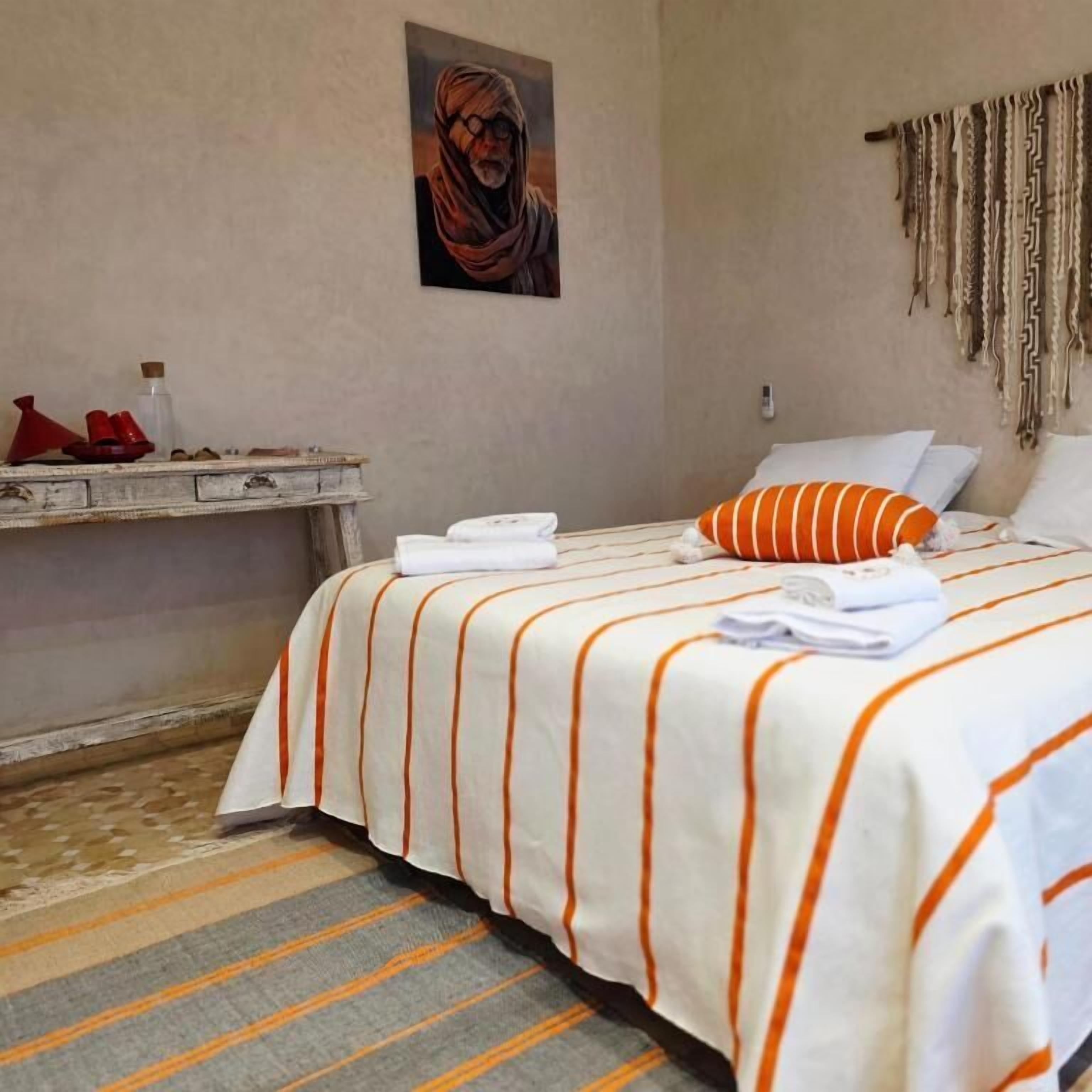 Comfort-Zimmer, Terrasse, Poolblick | Schallisolierte Zimmer, Bügeleisen/Bügelbrett, kostenloses WLAN