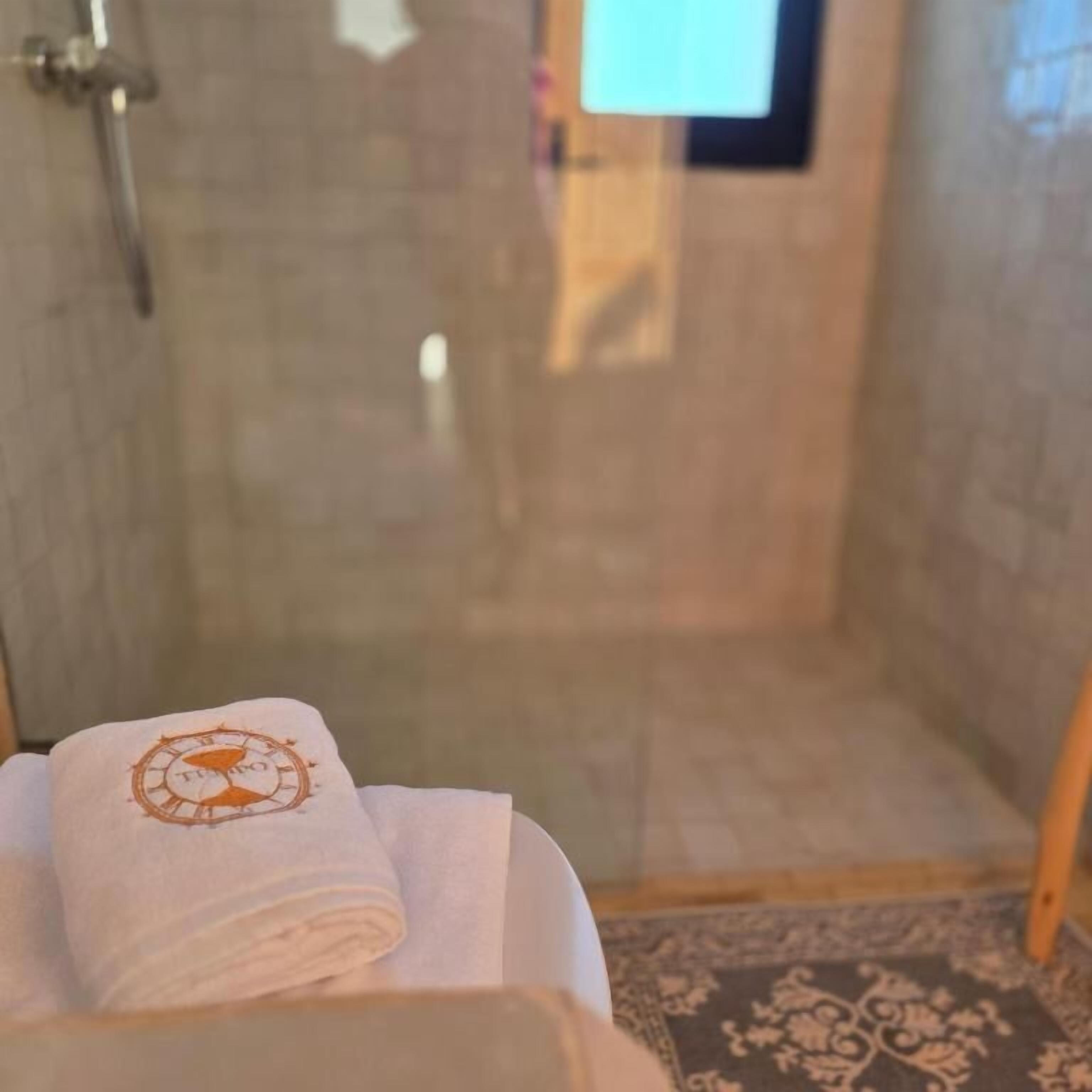 Comfort Room, Patio, Pool View | Bathroom