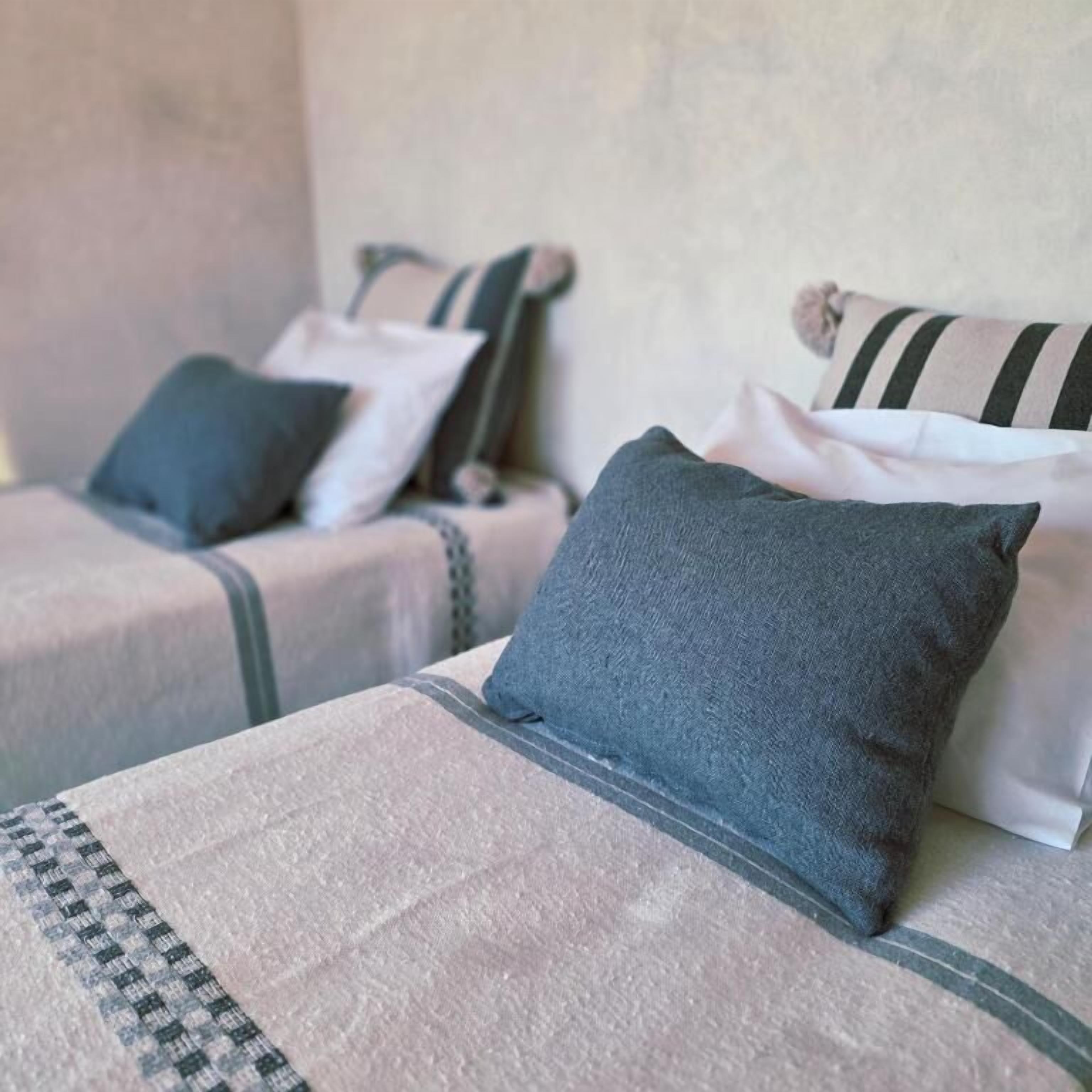 Comfort-Zimmer, Terrasse, Poolblick | Schallisolierte Zimmer, Bügeleisen/Bügelbrett, kostenloses WLAN
