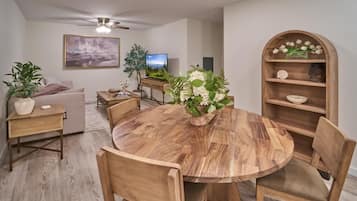 Apartment, Mehrere Betten (The Ruby 114) | Speisen