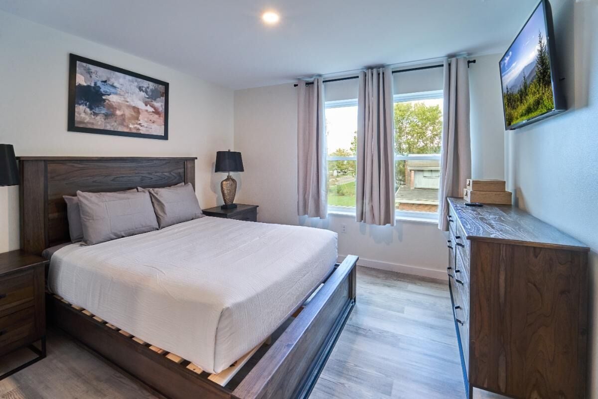 Condo, 1 Queen Bed with Sofa bed (The Ruby 201) | 2 bedrooms
