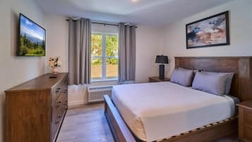 Condo, 1 Queen Bed with Sofa bed (The Ruby 205)