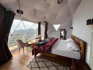 Desk, laptop workspace, free WiFi - D'RESORT   (Mussoorie)