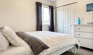 Room - Valley Rental. (Osoyoos)