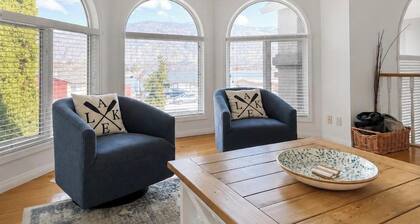 Osoyoos Lake View Retreat | 1-Min Walk to Beach