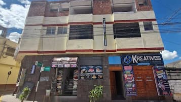 Fachada de la propiedad