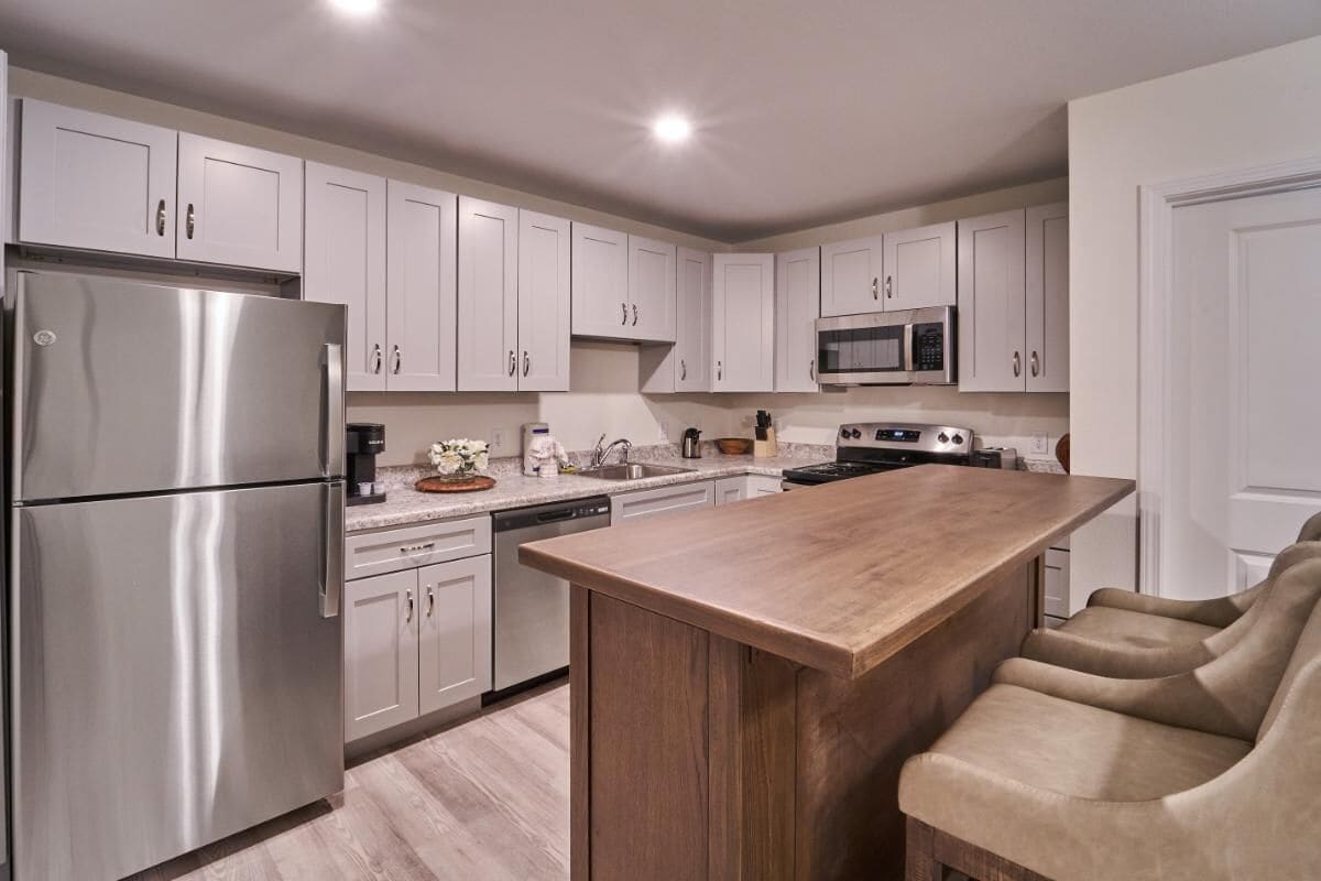 Condo, 1 Queen Bed with Sofa bed (The Ruby 210) | Private kitchen
