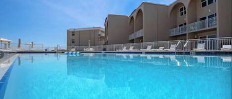 Piscine extérieure