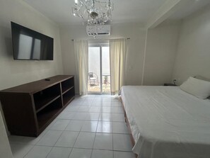 Iron/ironing board, internet, bed sheets