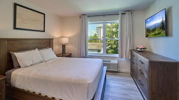 Condo, 1 Queen Bed with Sofa bed (The Ruby 307)