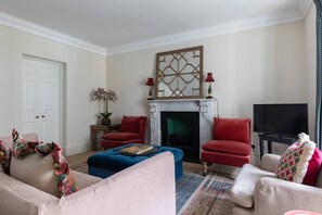 Fernseher, Kamin