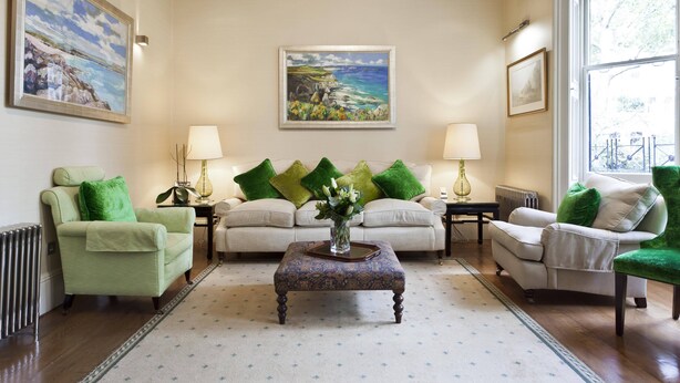 TV - Gledhow Gardens - Two Bedroom Apartment, Sleeps 4 (London)