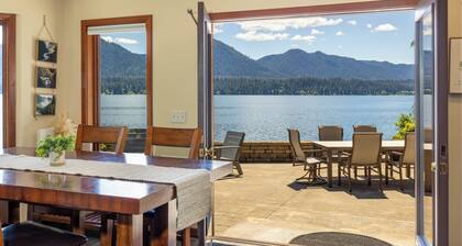 2 Homes Waterfront Lakeview Estate Sleeps 12 Private Beach Olympic National Park