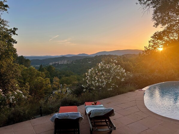 Pool - Provençal villa with a private pool and views of the hills of the Pays de Fayence (Montauroux)