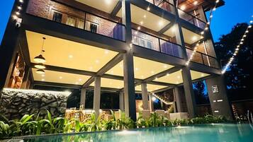 5 piscines extérieures