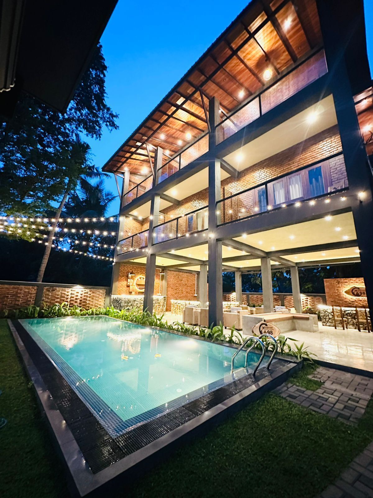 5 outdoor pools