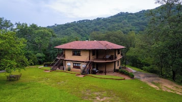 Cabaña básica, vista al jardín | Exterior