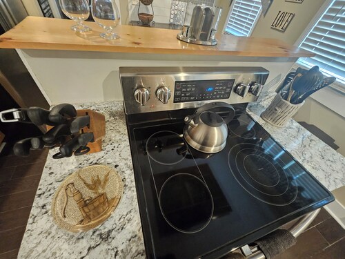 Guest B&B Close to the MgM, Basketball Hall of fame, and downtown springfield.