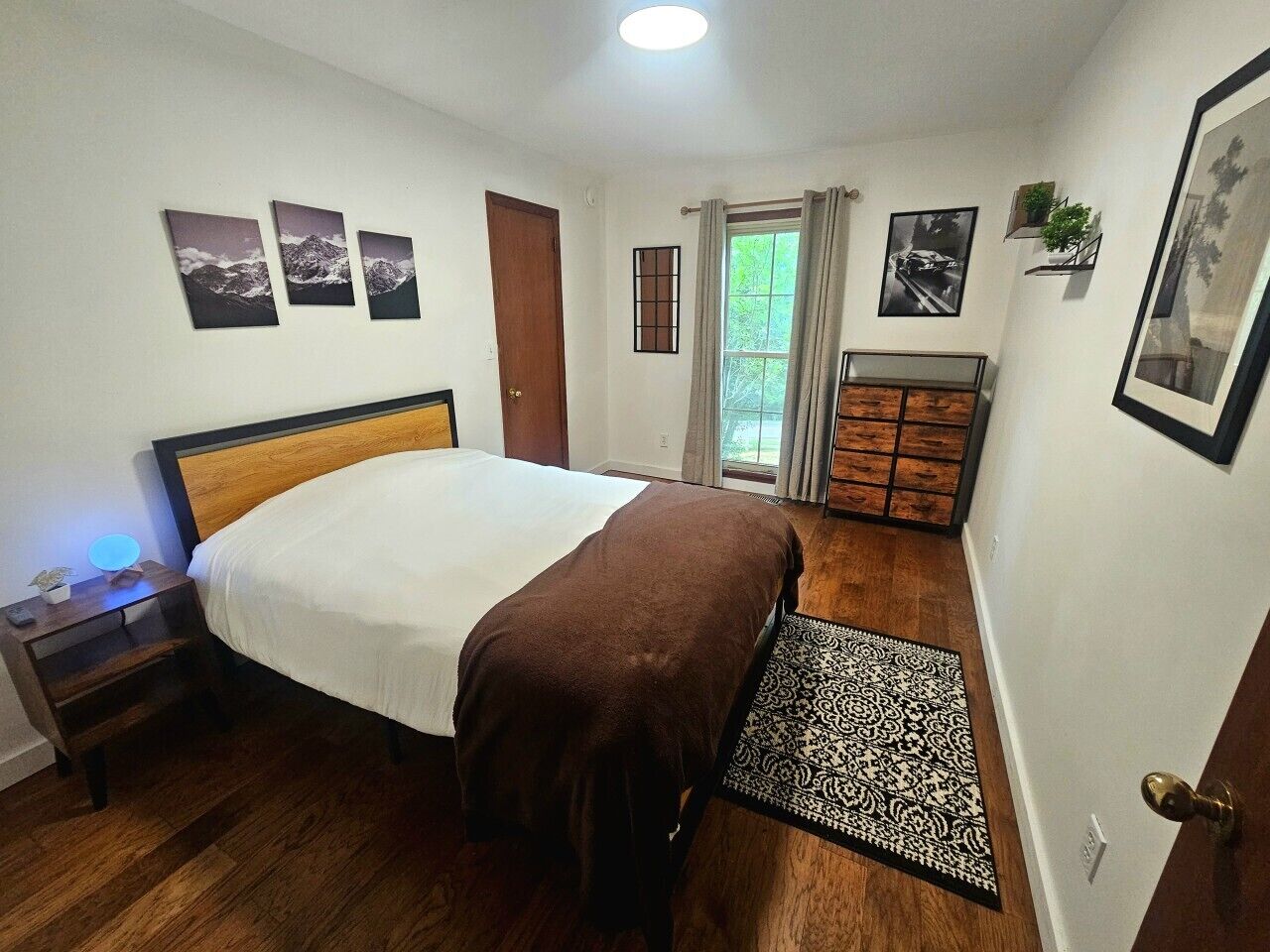 Iron/ironing board, WiFi