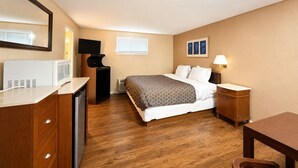 Comfort Room, 1 King Bed, Non Smoking - BEACHWAY MOTEL (Salisbury)