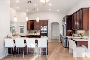 Coffee/tea maker, fridge, microwave, oven - WaterSlideResort+Volleyball+Casita+Spa+Playset (Cave Creek)