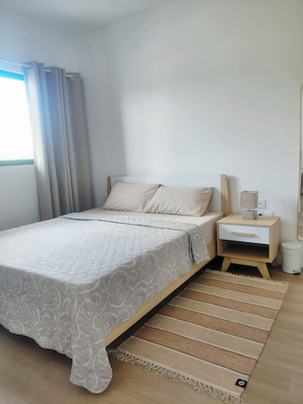 Iron/ironing board, WiFi, bed sheets. Simple & Sweet Stay
