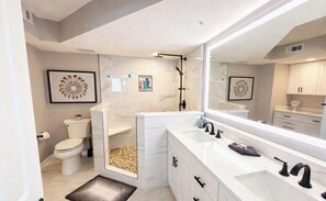 Bathroom - Serenity Oasis (North Myrtle Beach)