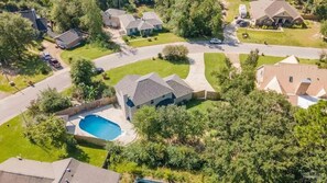 Exterior - 5 Bedroom pool house perfect for large gatherings!  Privacy, pool and firepit. (Pensacola)