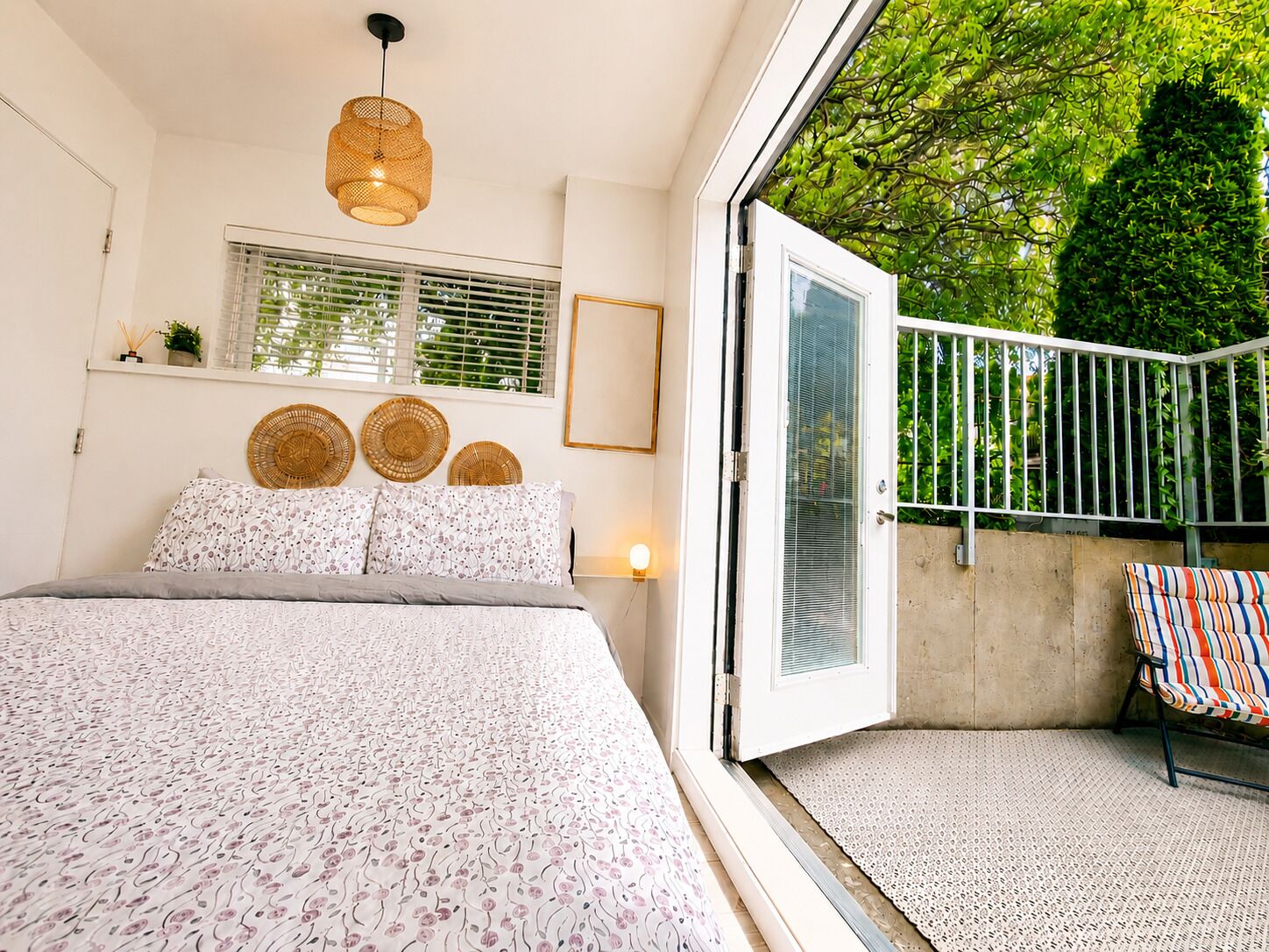 3br Private, Urban Retreat Minutes To Downtown. Peaceful & Independent. - Vancouver