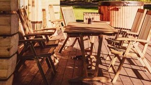 Cottage | Balcony - Cottage With Private Hot Tub in Stecowka (Istebna)