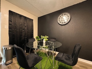 Dining - Executive Cinema Suite Townhouse•Pool•BossStay (Gulfport)