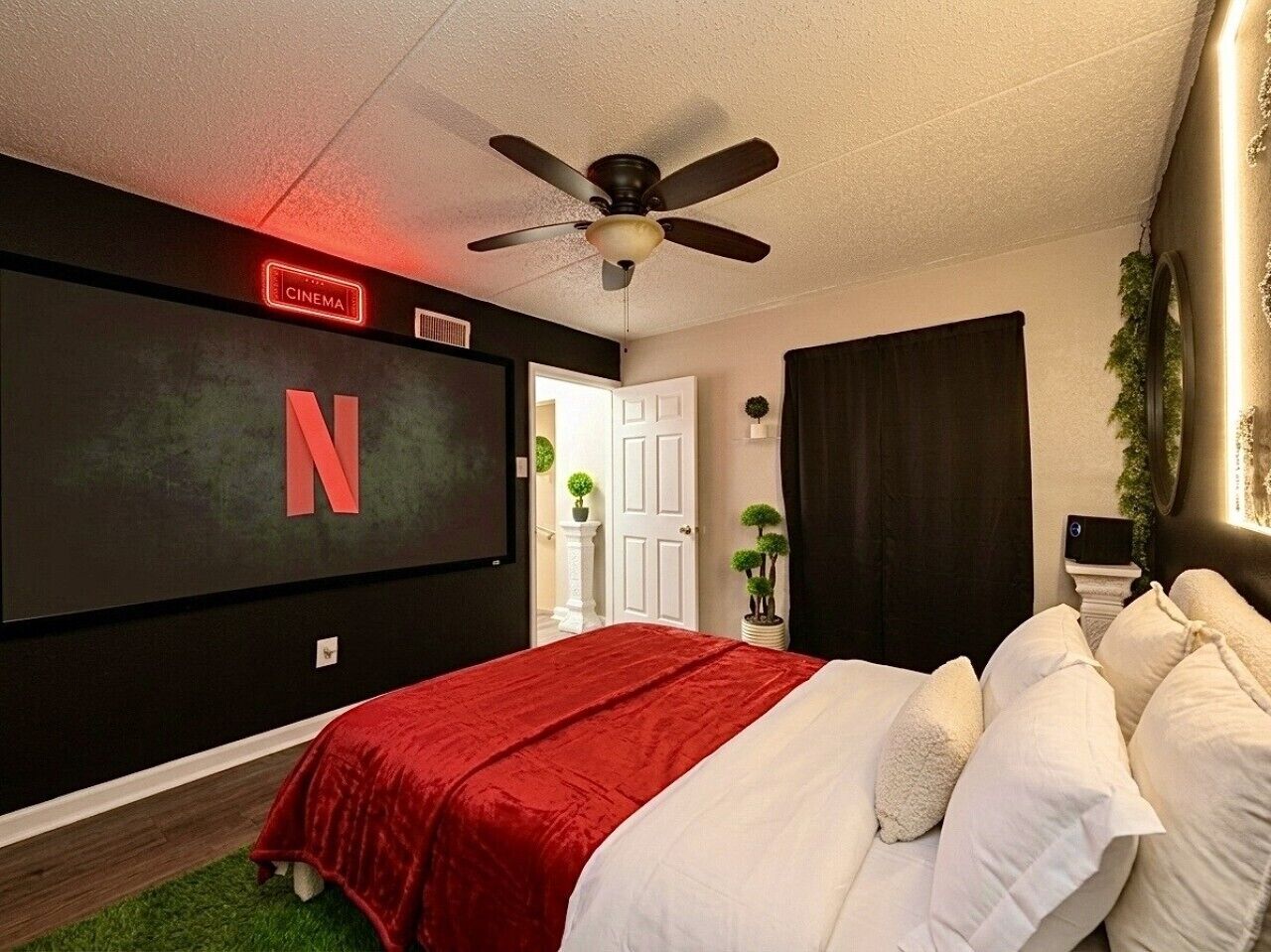 2 bedrooms, desk, iron/ironing board, WiFi (free)