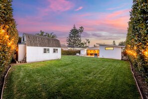 Exterior - Stylish Mid-Century Modern 3 Bedroom Mesa Beach Retreat (Santa Barbara)