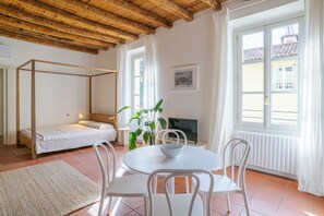 Dining area - Como Center Studio, Como, Italy (Como)