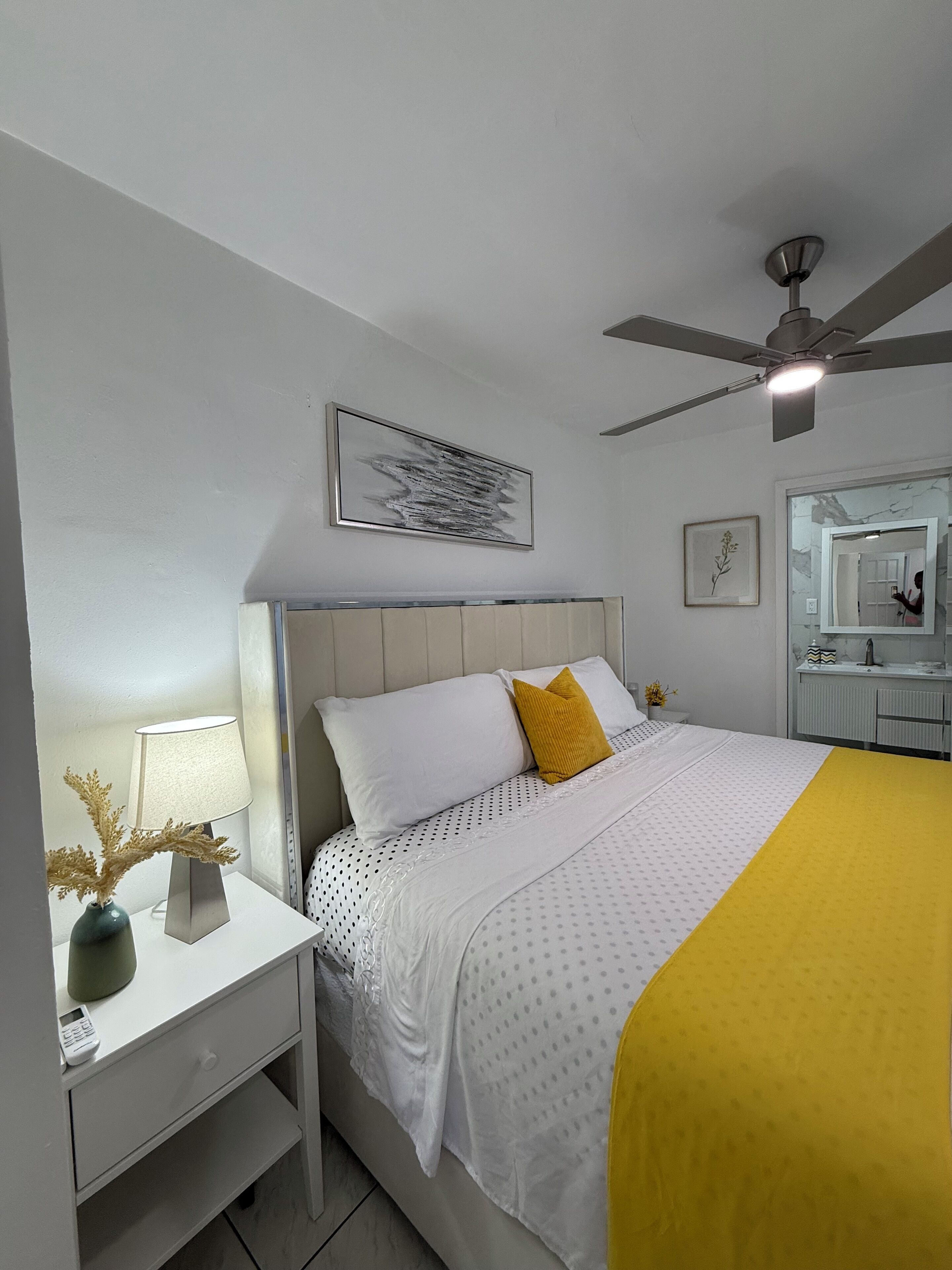 アイロン / アイロン台、WiFi. Modern guesthouse/ personal backyard