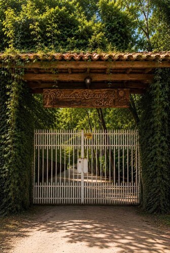 Country house in Cruzeiro, SP, with pool, gourmet area and leisure facilities near Canção Nova.