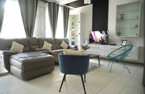 Living area - Coco Paradise
Serene, Cozy & Timeless (Flic en Flac)