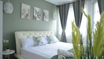3 bedrooms, iron/ironing board, WiFi, bed sheets