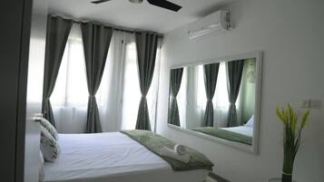 3 bedrooms, iron/ironing board, WiFi, bed sheets