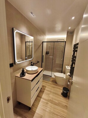 Hair dryer, towels, soap, toilet paper - Vrbo Property (Rute)