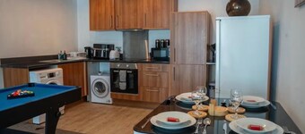 Apartment Sleeps 7 With Wifi